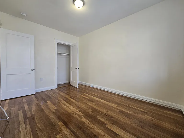 183 Kent St — Photo 9