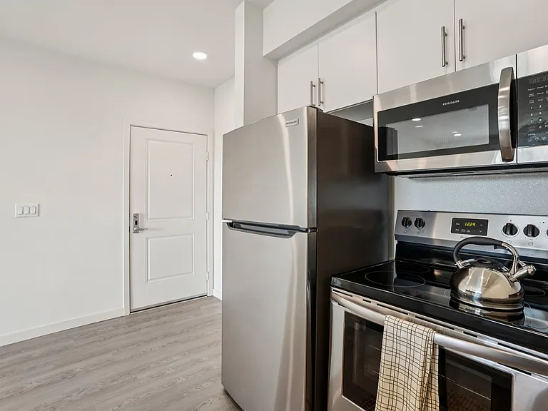 The Peake Apartments — Photo 10