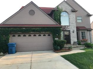 3664 Highlander Way E, Ann Arbor, MI 48108