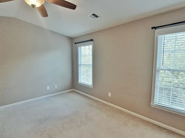 253 N Front St — Photo 21