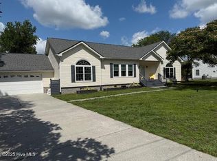 60 Pine Lake Rd, Southport, NC 28461