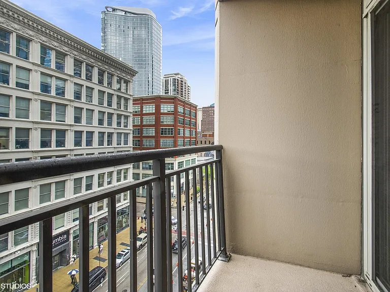 1111 S Wabash Ave #806 — Photo 15