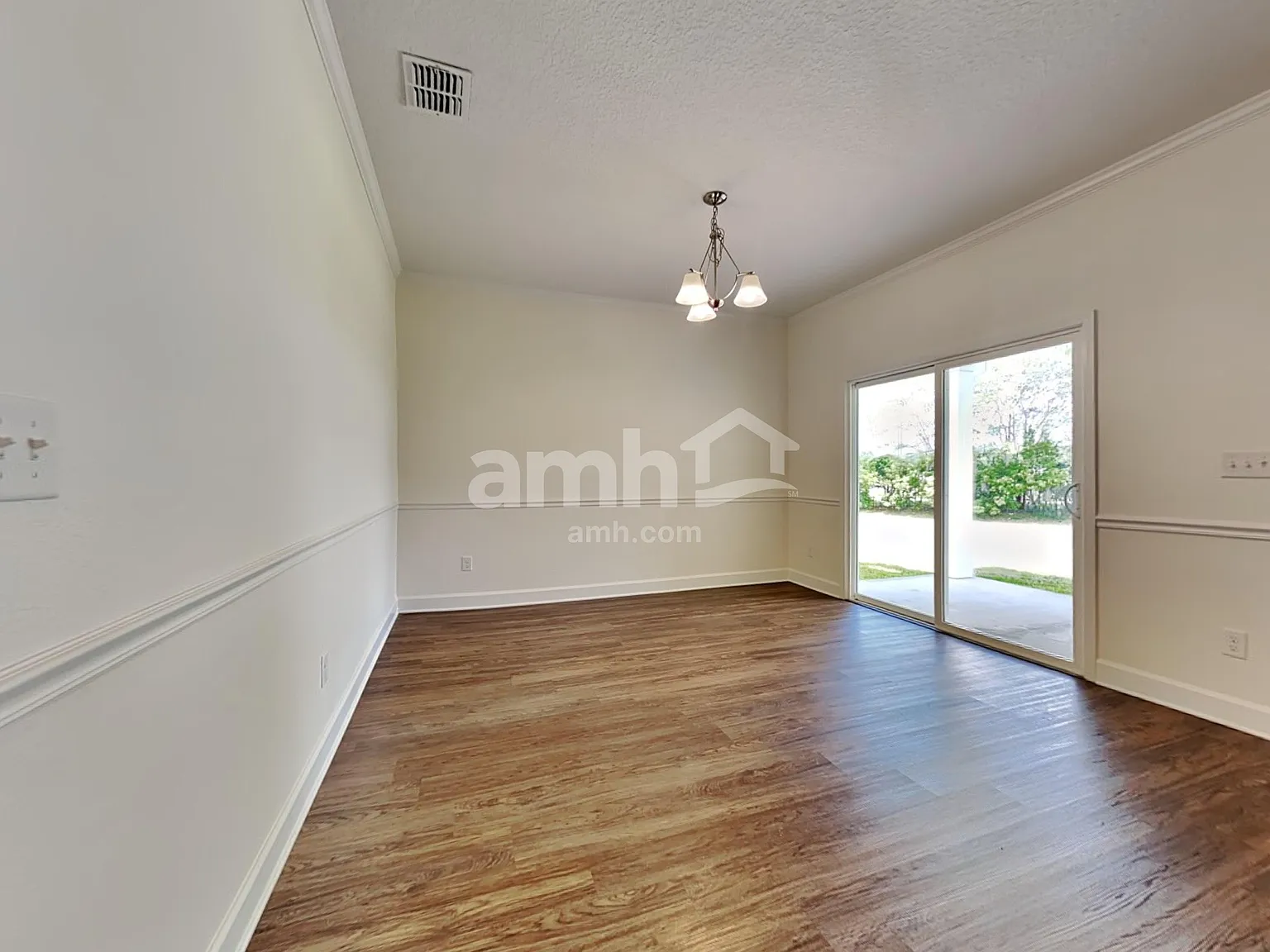4 bed, 3.0 bath, 2193 sqft, $2,435 — Photo 4