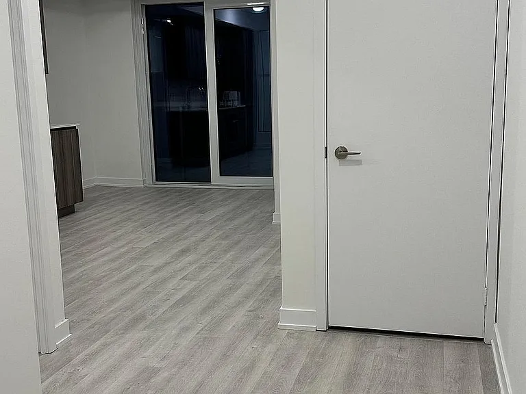 15 Richardson St #828 — Photo 2
