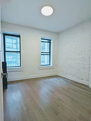 Rented by Compass | media 22