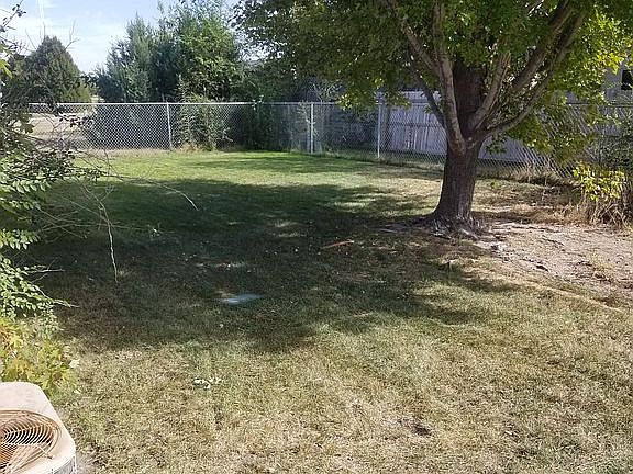 2nd image of 1310 Bridle Dr