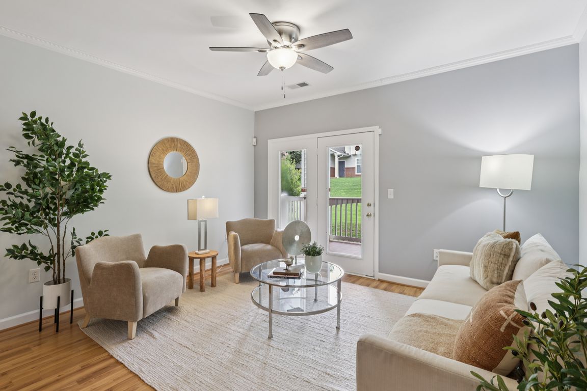 Red Feather Dr-S0108-005.jpg