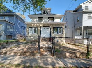215 Pomona Ave, Newark, NJ 07112