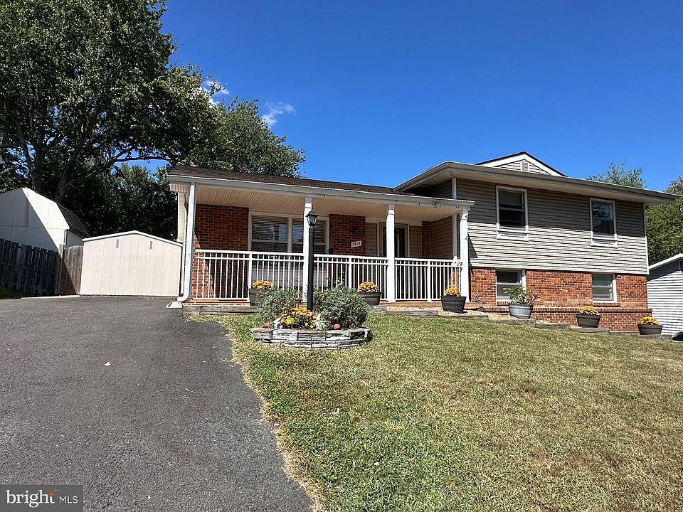 1st image of 1307 E Holly Ave