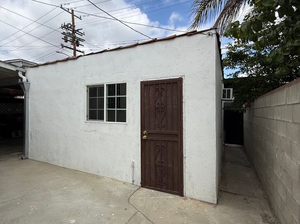 734 S Woods Ave