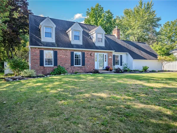 10585 Bergtold Rd, Clarence, NY 14031