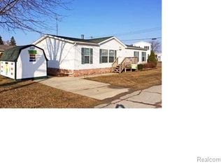 6930 James Dr, Caseville, MI 48725