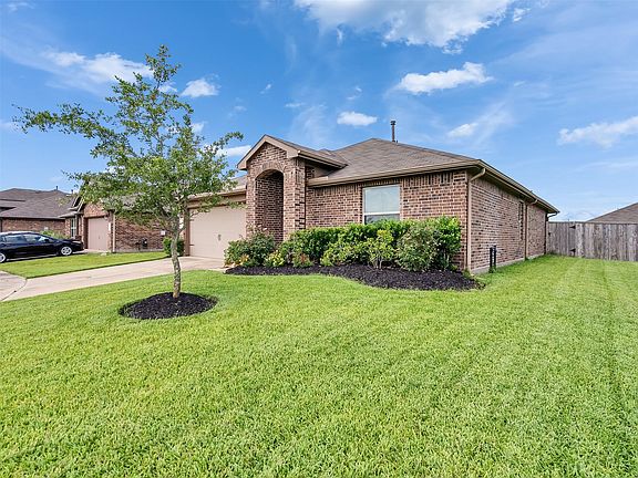 3rd image of 3002 Lightles Manor Ct