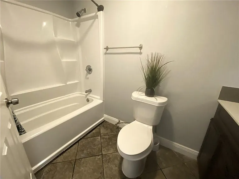 2836 Glenbrook Dr — Photo 12