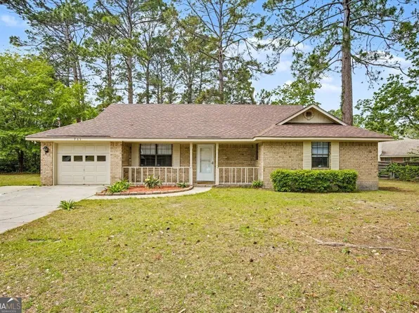 761 Robin Hood Dr, Hinesville, GA 31313