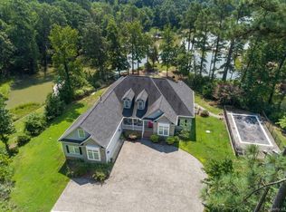 55 Cedar Pointe Dr, Urbanna, VA 23175