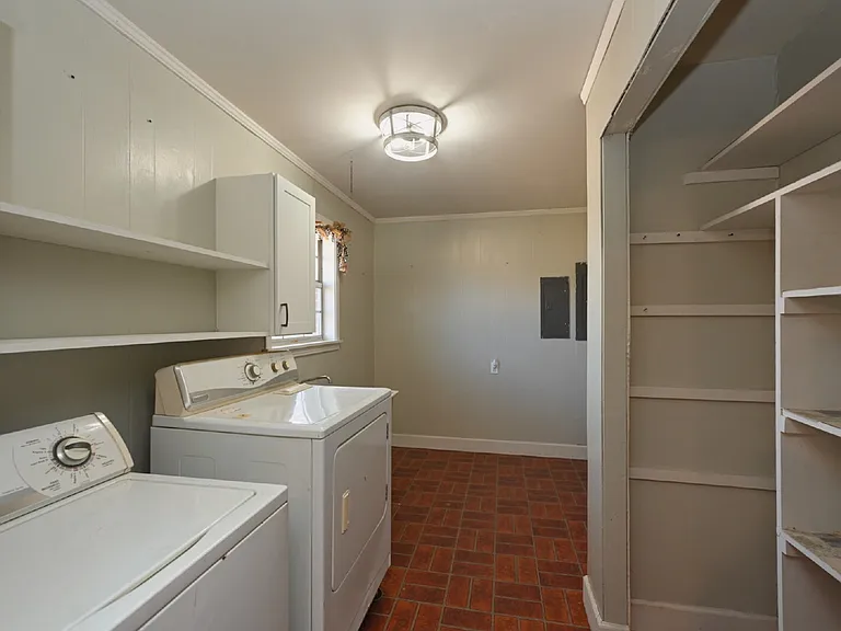 939 Sunset Dr #A — Photo 9