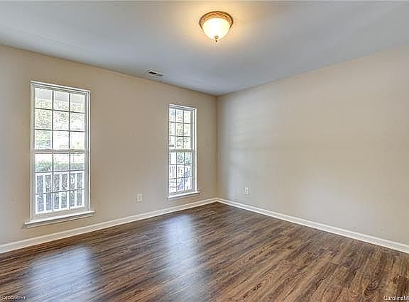 4th image of 4644 Cades Cove Dr
