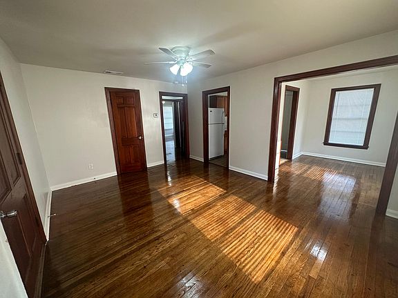 3rd image of 215 Kerby St #215