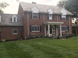 1217 Neeb Rd, Cincinnati, OH 45233