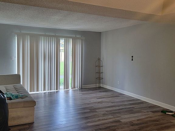 3rd image of 7606 La Mesita Ct #7606