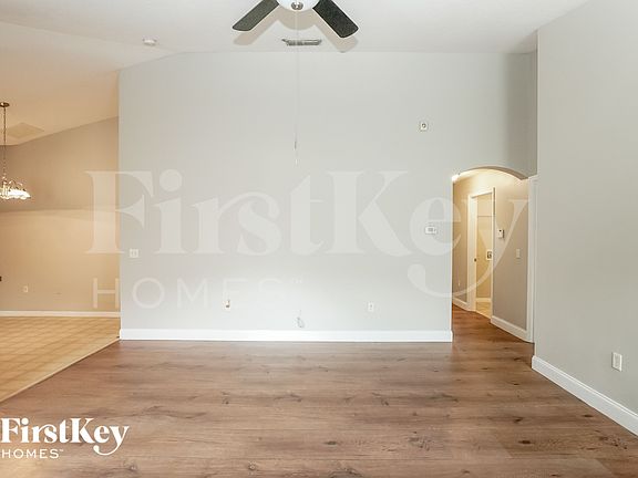 3rd image of 3470 Heath Dr