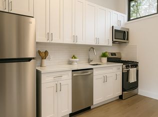 19 Thames St #1, Brooklyn, NY