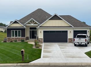 380 Ln 282 Hamilton Lk, Hamilton, IN 46742