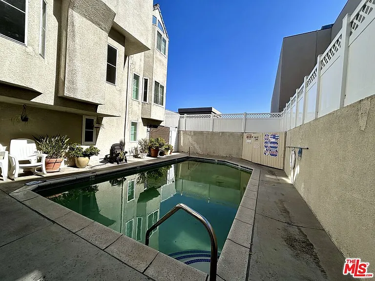 5145 Yarmouth Ave #25 — Photo 8