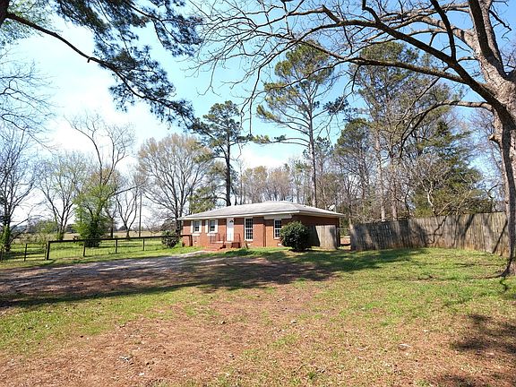 2nd image of 6301 High Shoals Rd