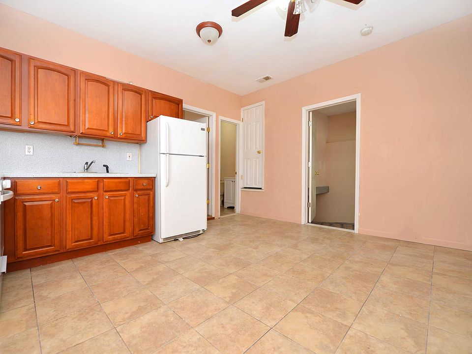 2nd image of 149 Jackson Ave #Z1632