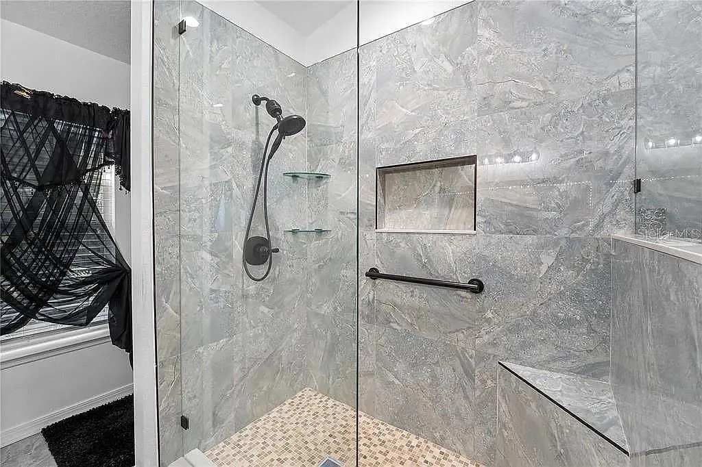 3 bed, 2.5 bath, 1855 sqft, $2,450 — Photo 4