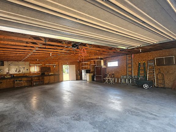 3rd image of 1249 Penny Ln