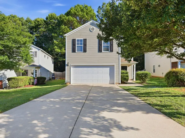 67 Valleyfield Dr, Clayton, NC 27527