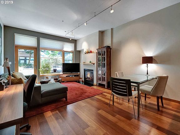 4th image of 726 NW 11th Ave APT 104