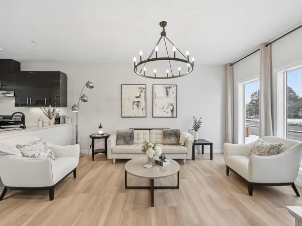 10736 149th St NW, Edmonton, AB T5P 1M2