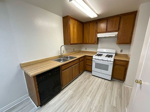 3rd image of 215 N Barranca Ave Unit B