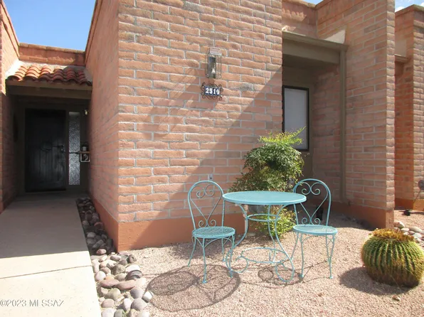 2519 S Calle De Humes, Green Valley, AZ 85622