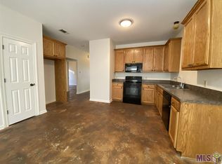 40031 La Rochelle Rd #B, Prairieville, LA 70769