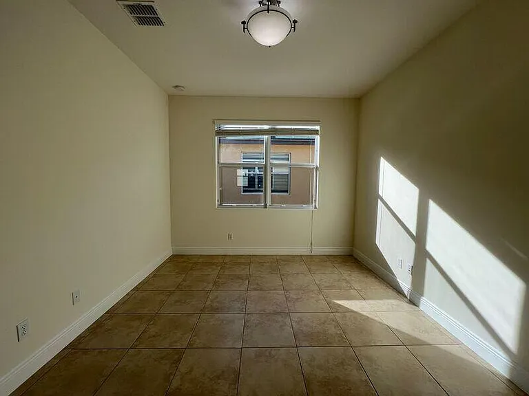 11948 SW Crestwood Cir — Photo 12