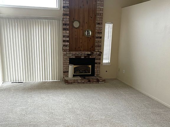 3rd image of 1679 Del Oro Cir
