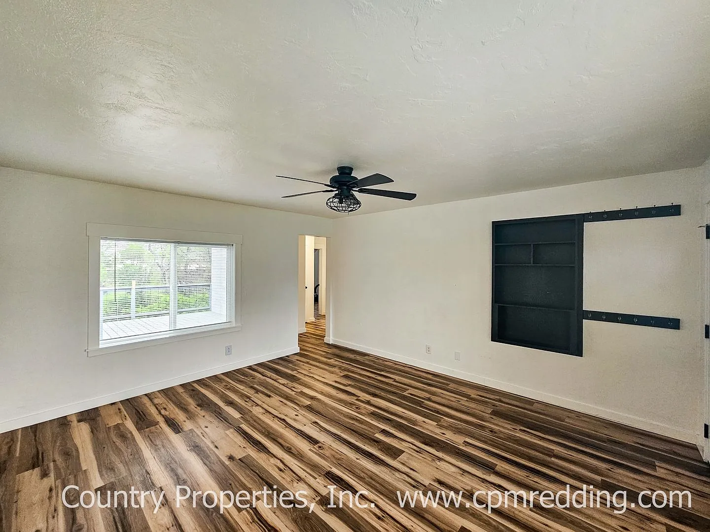 Stunning Renovation on this House with Huge Bonus Room and Attached Garage! — Photo 4
