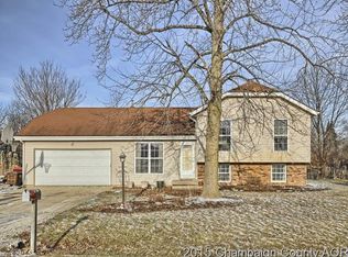 503 Timberview Dr, Mahomet, IL 61853