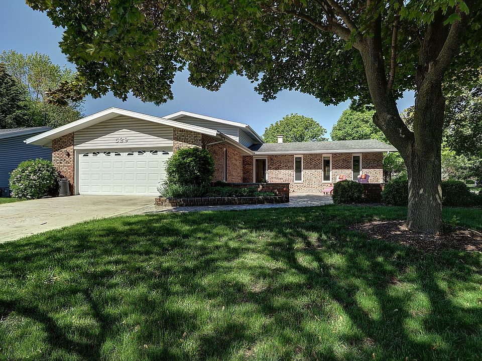 1st image of 529 Edgebrook Dr