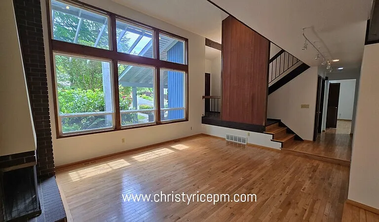 15406 SE 46th Way — Photo 6
