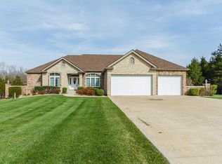835 Tall Cedar Ct, Wentzville, MO 63385