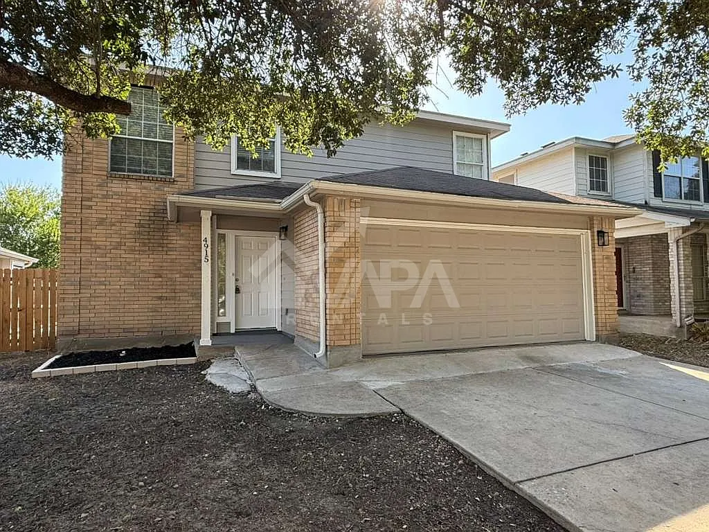 3 bed, 2.5 bath, 2086 sqft, $2,100 — Photo 2