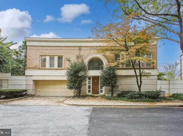 4516 Foxhall Cres NW, Washington, DC 20007
