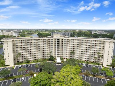 3095 N Course Drive #807, Pompano Beach, FL, 33069