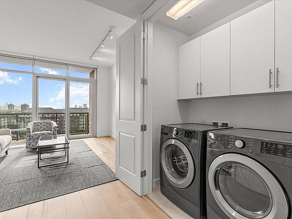 4th image of 2207 Bancroft St APT 906